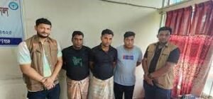 সাটুরিয়ায় চোরাই গাড়ির এক কোটি টাকার মালামালসহ গ্রেফতার ৩