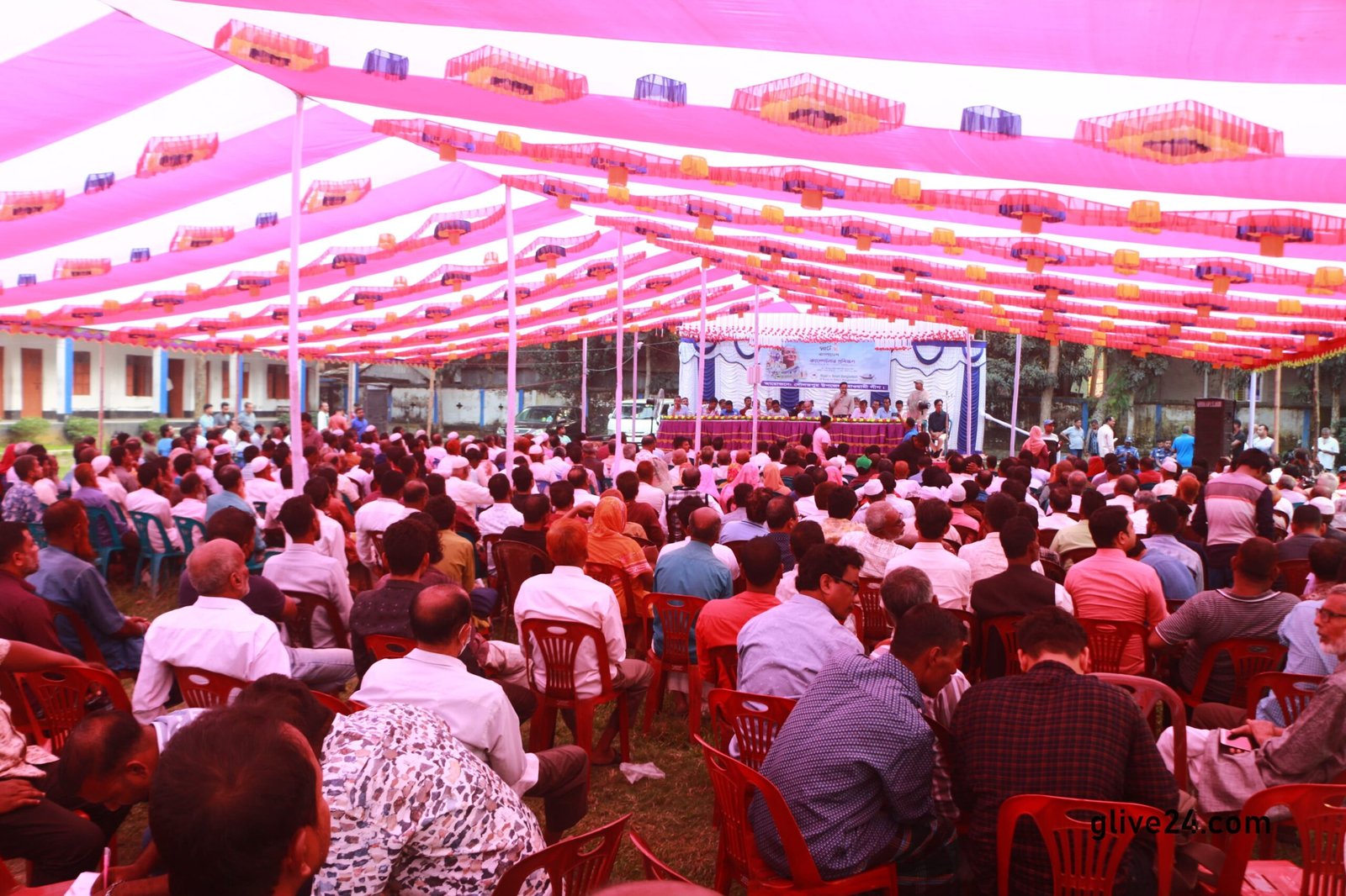 মানিকগঞ্জের দৌলতপুর উপজেলায় দিনব্যাপী ভোট প্রার্থনা কর্মী প্রশিক্ষণ অনুষ্ঠিত